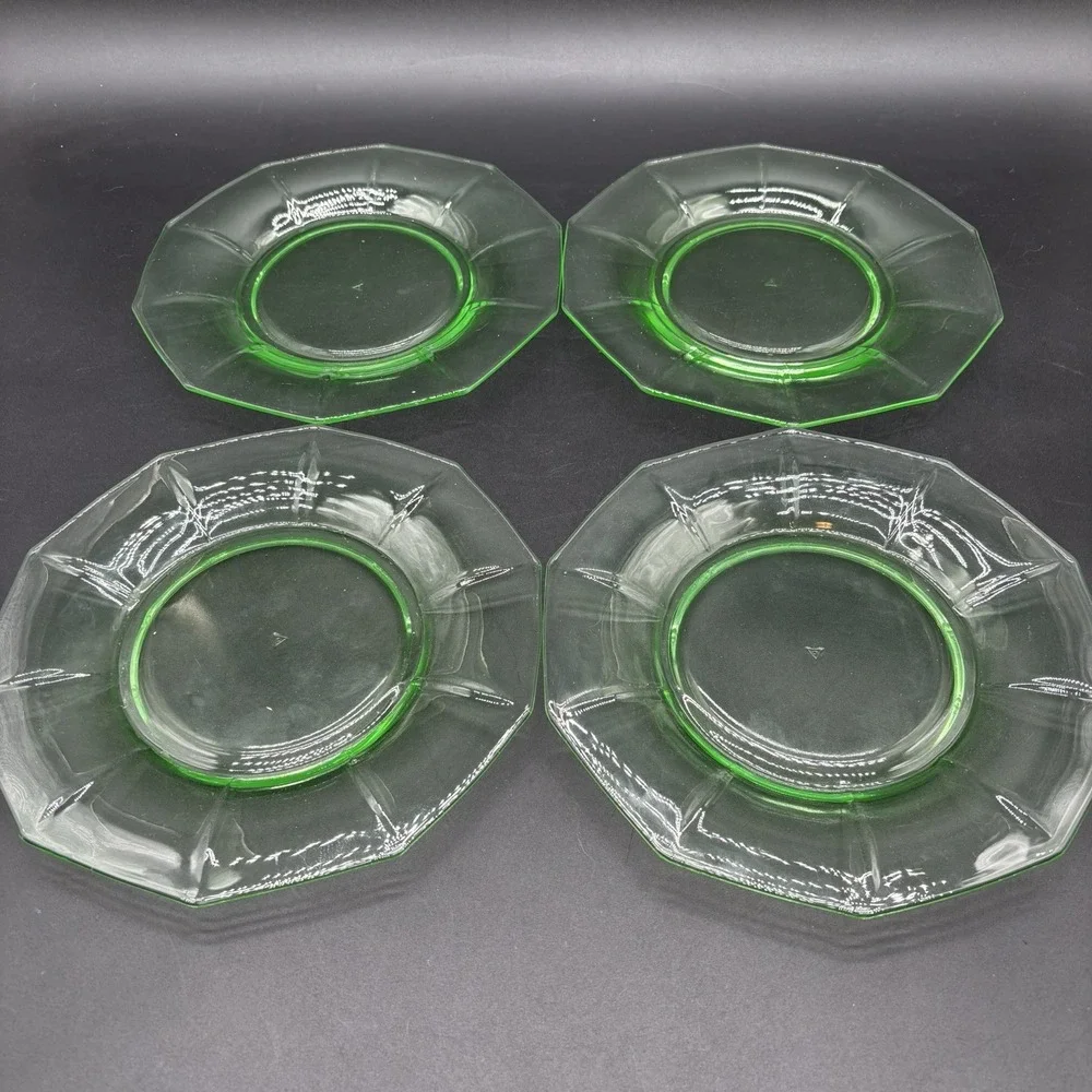 1930s Cambridge Glass Co. Decagon Uranium Depression Glass Plates, 8